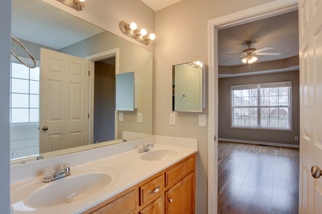 Building Photo - 3696 S Naples Ct