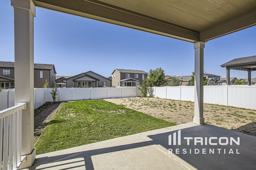 Building Photo - 1813 Paley Dr