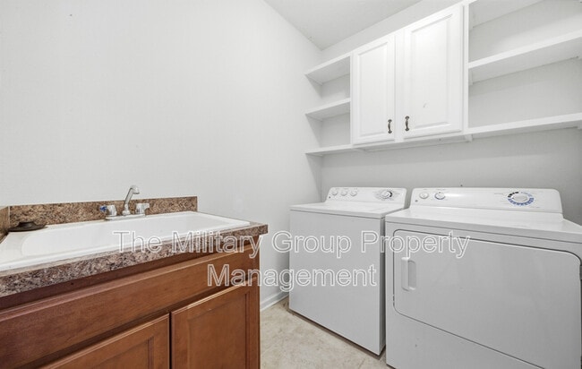 Building Photo - 1515 Carpathian Dr