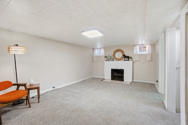 Building Photo - 753 Bellaire St