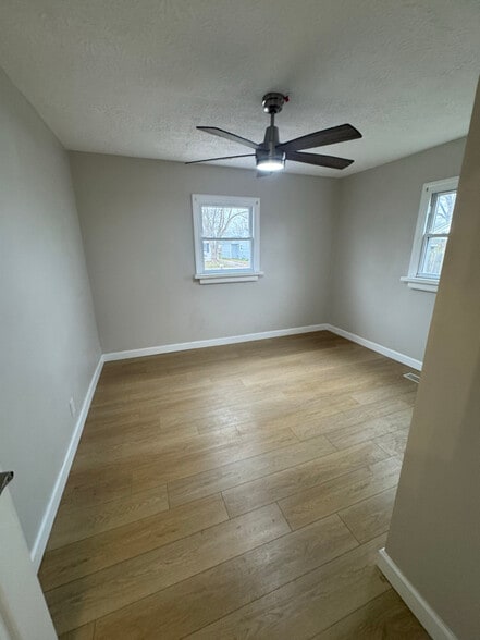 Building Photo - 214 William St