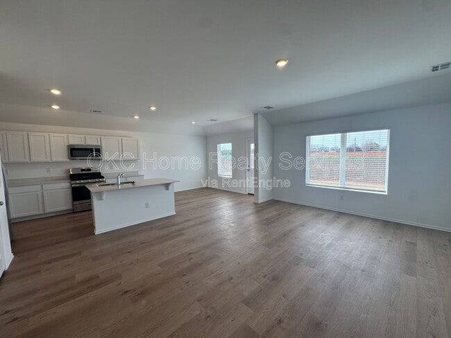 Building Photo - 3901 Dutch Ln