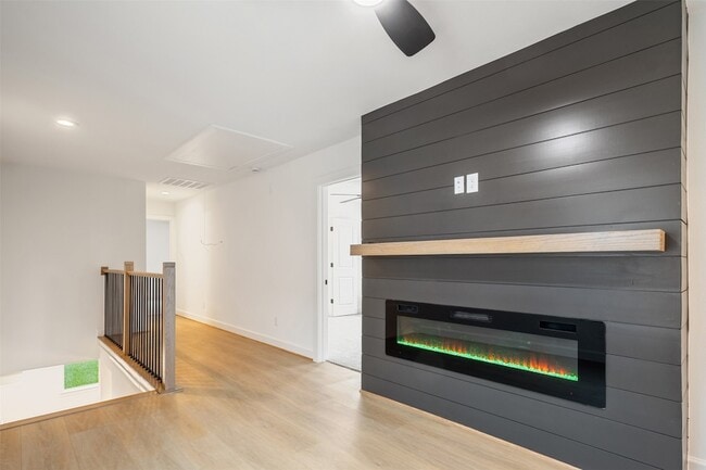 Building Photo - 882 Prosper St