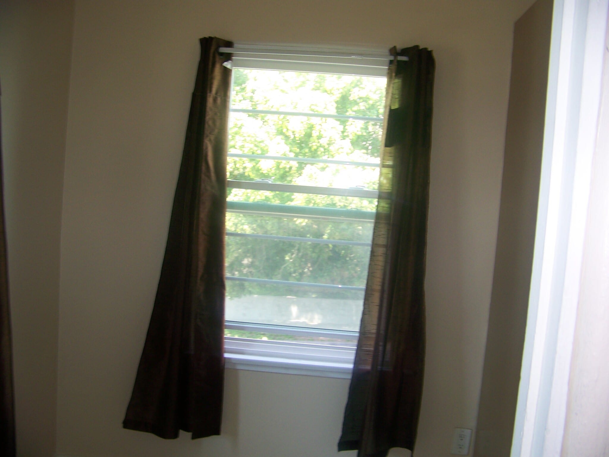 Building Photo - 2500 S Bronson Ave