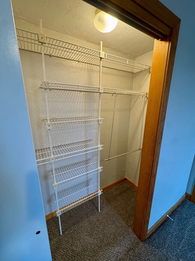 Building Photo - 111 S Ohio St