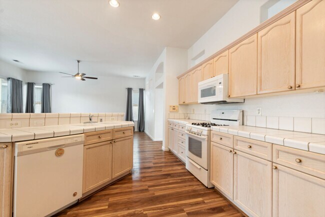 Building Photo - 10440 Arbor Way