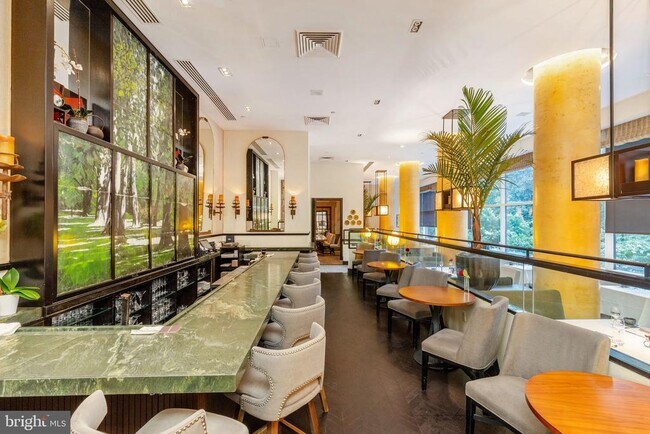 Building Photo - 210 W Rittenhouse Square