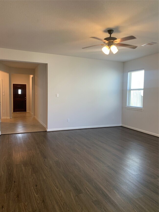 Building Photo - 18807 Fulvetta Haven Way