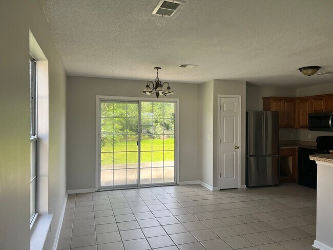 Building Photo - 5020 Sandlake Ct