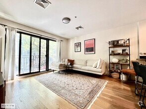 Building Photo - 1 bedroom in BROOKLYN NY 11222