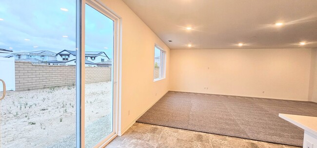 Building Photo - Rockport Ranch Beautiful Brand New Lennar ...