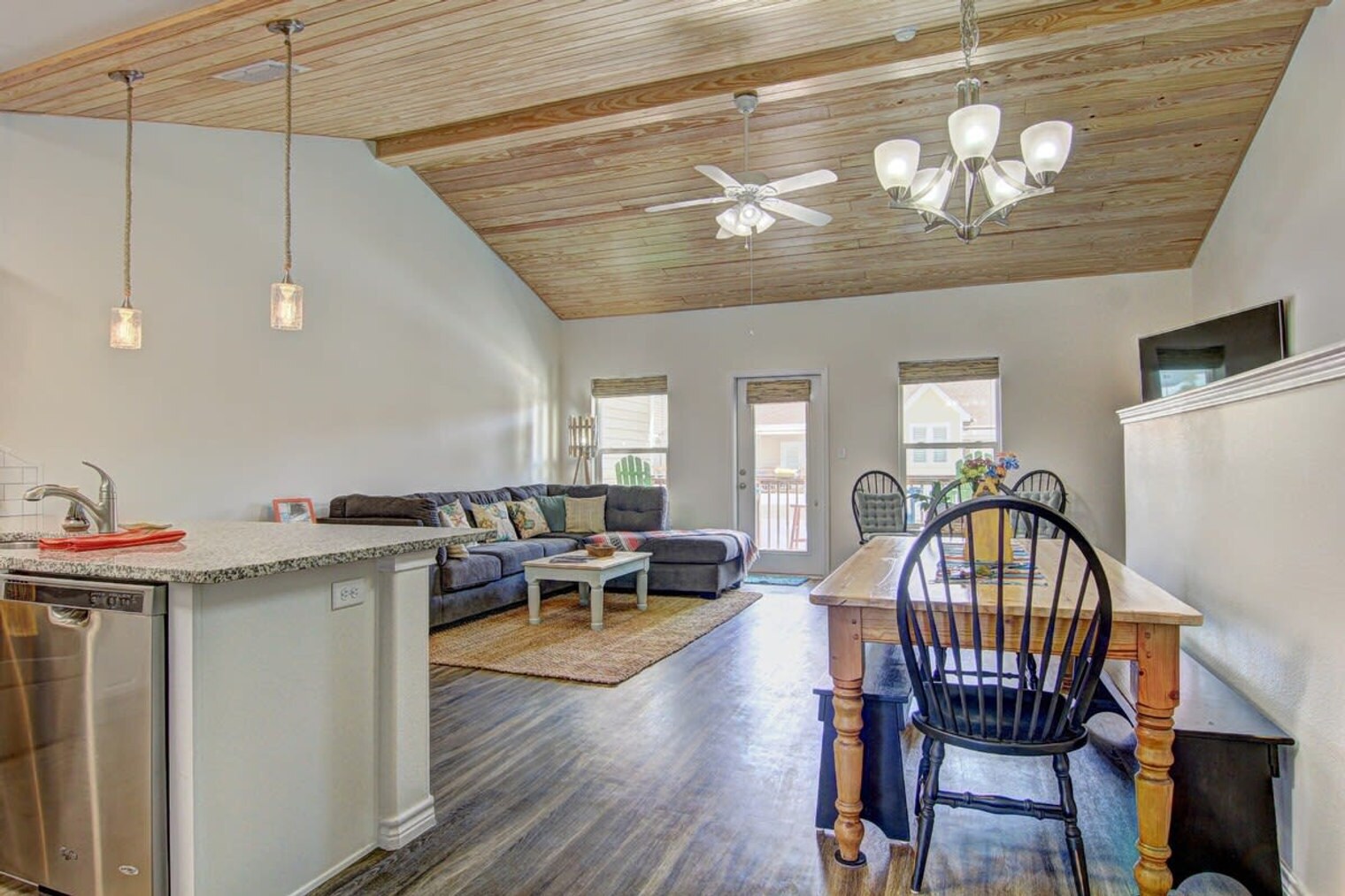 Building Photo - 1813 Eleventh Street-SI ID1023289P