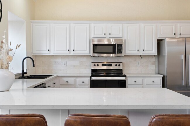 Building Photo - 1339 Barclay Dr