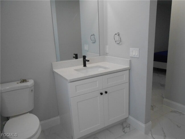 Building Photo - 636 Eisenhower Blvd