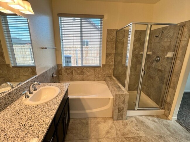 Building Photo - 3204 N Pratos Ct