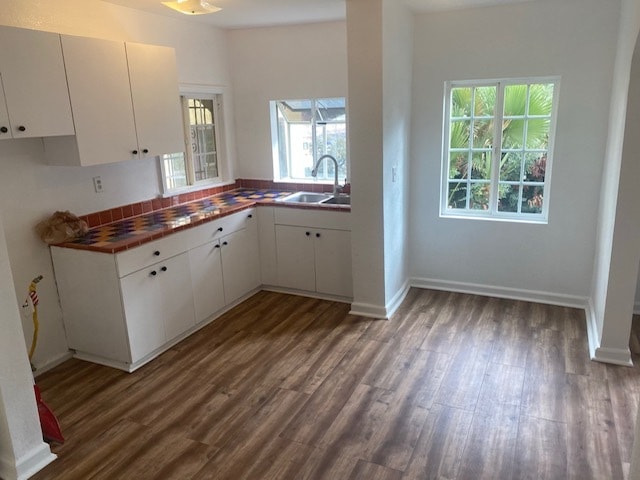 Building Photo - 3266 1/2 W Descanso Dr