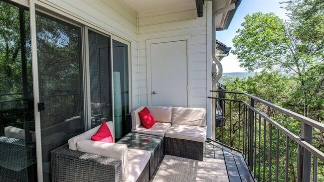 Building Photo - 6000 Shepherd Mountain Cove