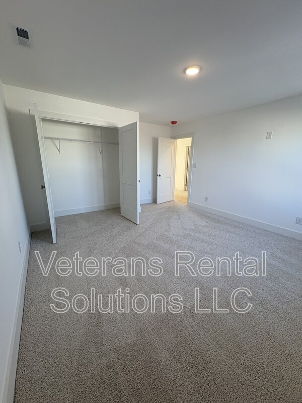 Building Photo - 131 Bourbon St