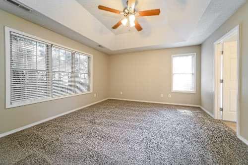 Building Photo - 905 Castlerock Way