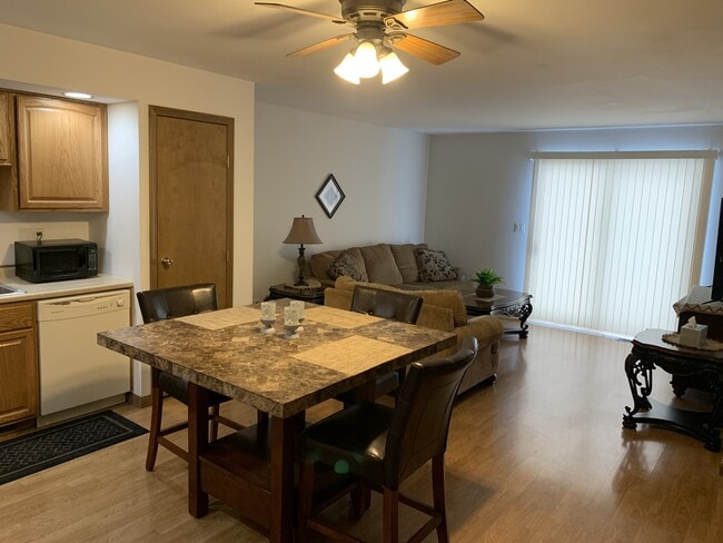 Building Photo - 1037 Ridge St