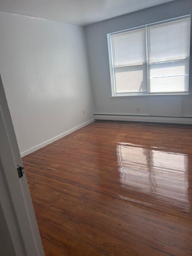 Interior Photo - Fernwood Gardens