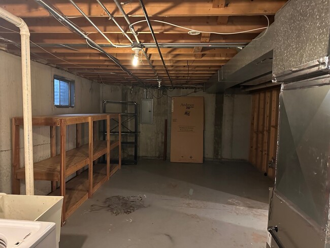 Building Photo - 2083 Westfield Dr