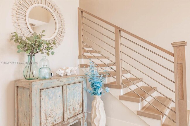 Building Photo - 117 Ocean Key Way