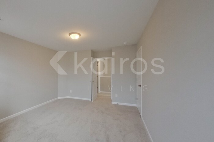 Building Photo - 933 Silent Barge Cv