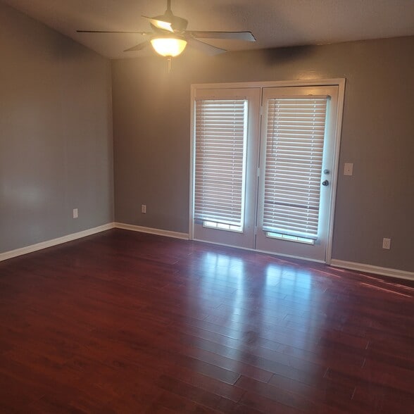 Building Photo - 3125 S Cashua Dr