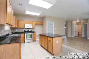 Building Photo - 14514 Redwood Valley