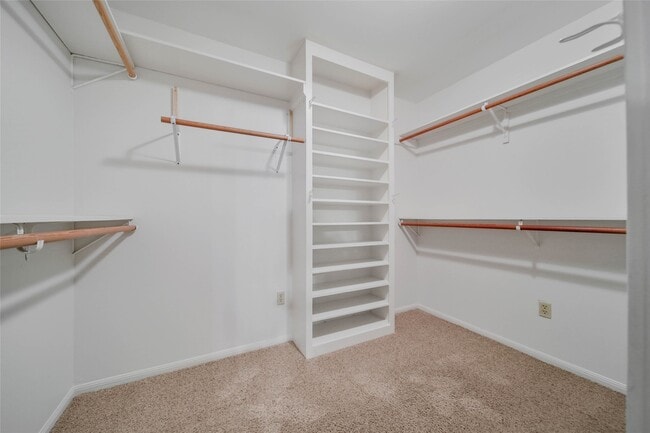 Building Photo - 1067 Lehman St