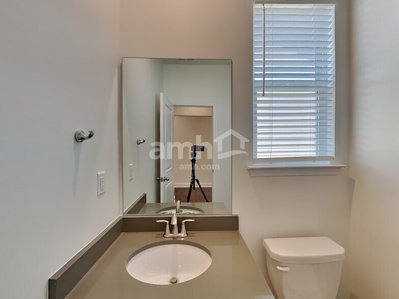 Building Photo - 200 Gershon Way