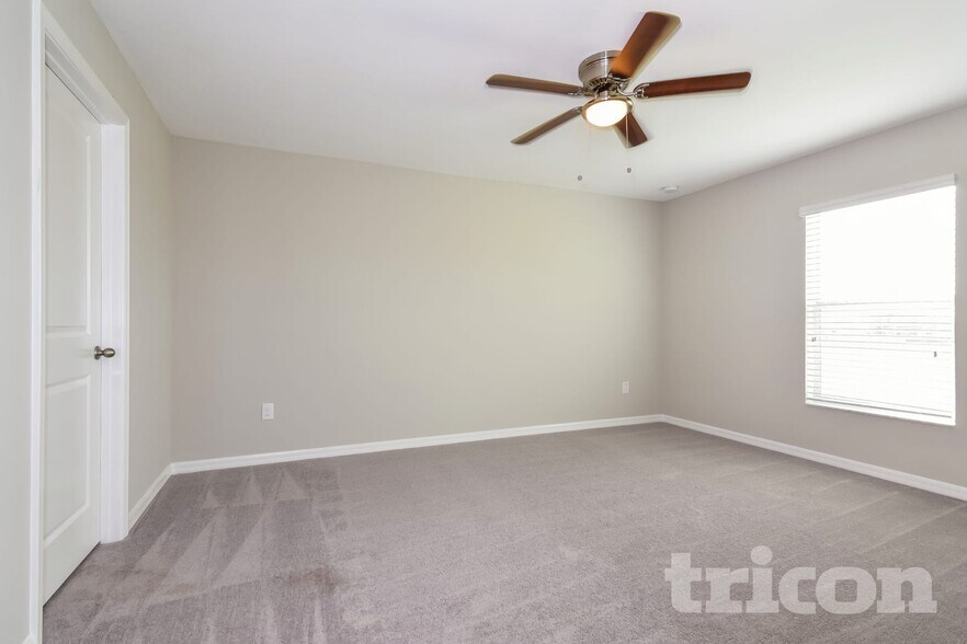Building Photo - 10409 Fairy Moss Ln
