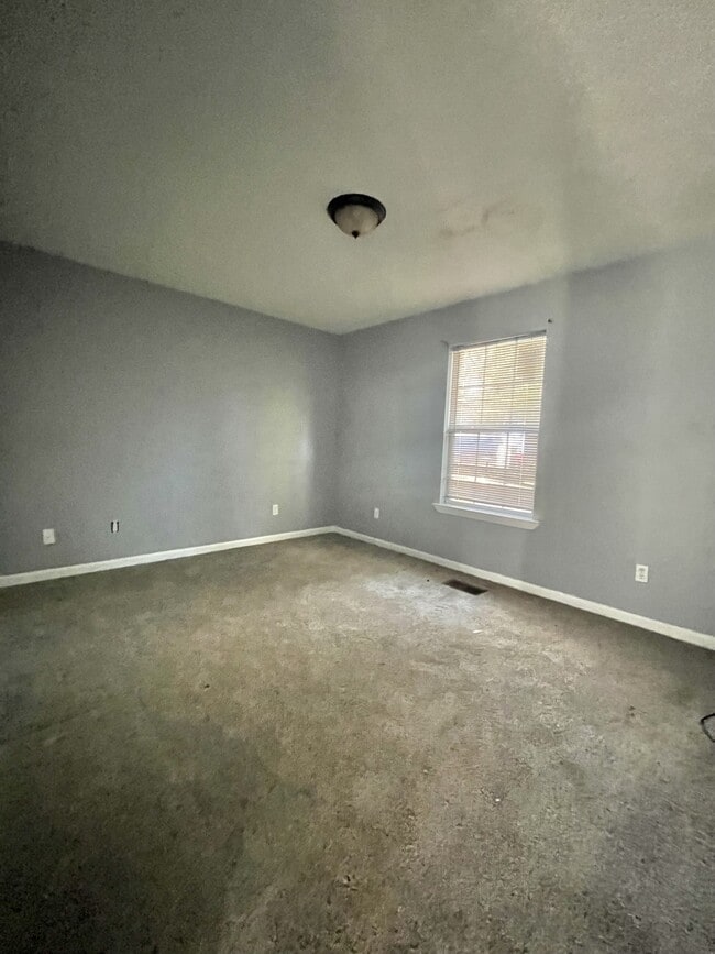 Building Photo - 318 Hill Ave