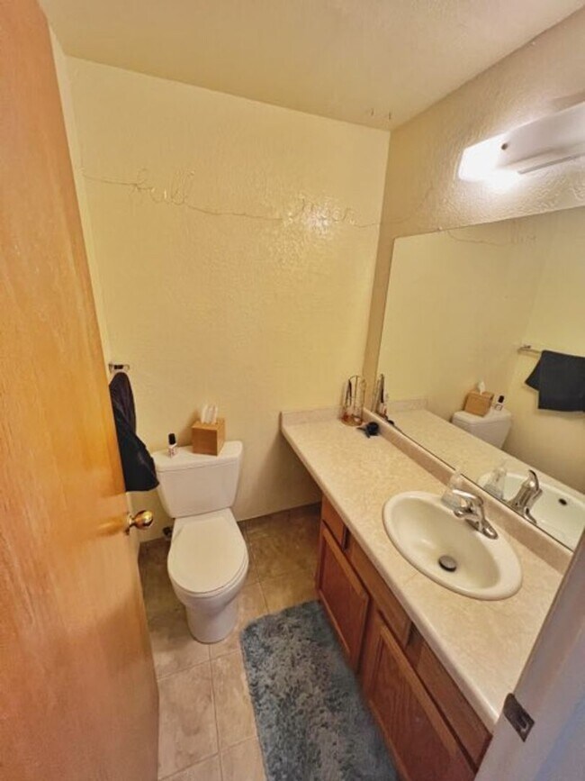 Building Photo - Live at Old Mill apartments for Fall 2026!