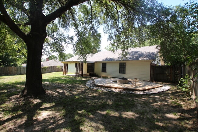 Building Photo - 3109 McDonald Rd