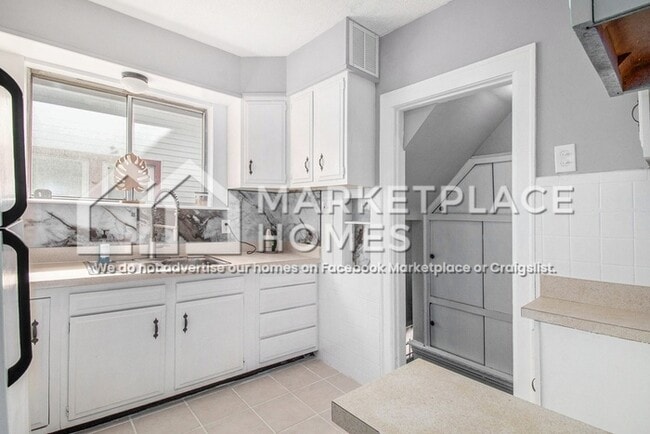 Building Photo - 14838 Griggs Ave