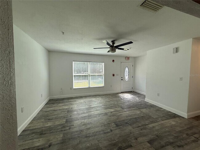 Building Photo - 960 NW 56th Ave