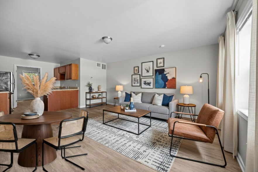 Building Photo - Azalea Gardens Apartments