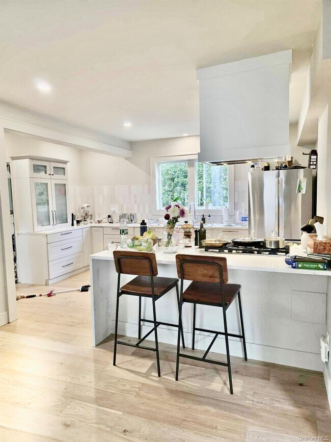 Building Photo - 18 Webster Ave