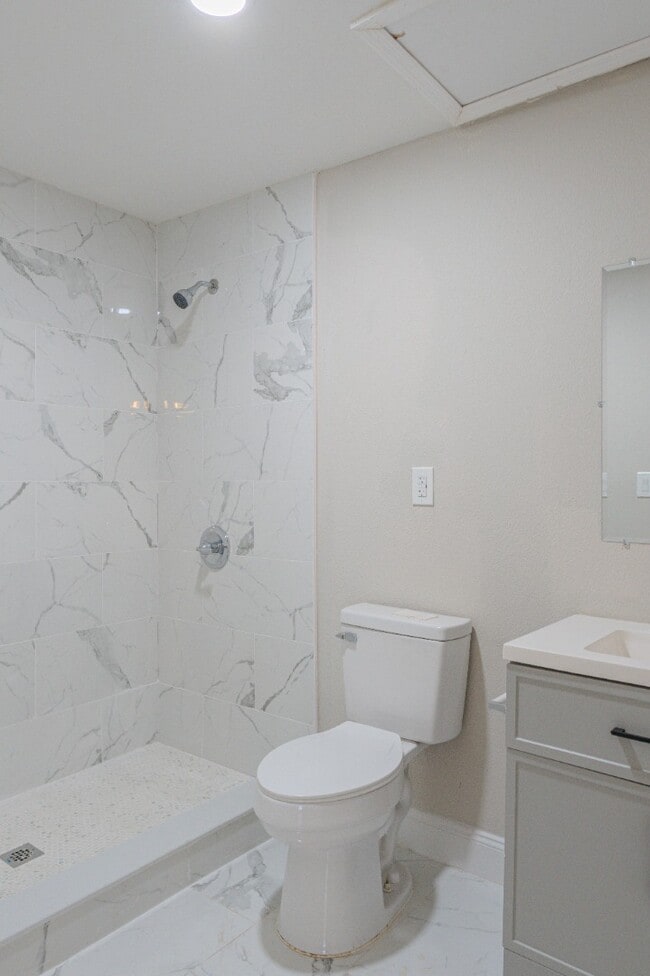 Building Photo - 129 W Church St