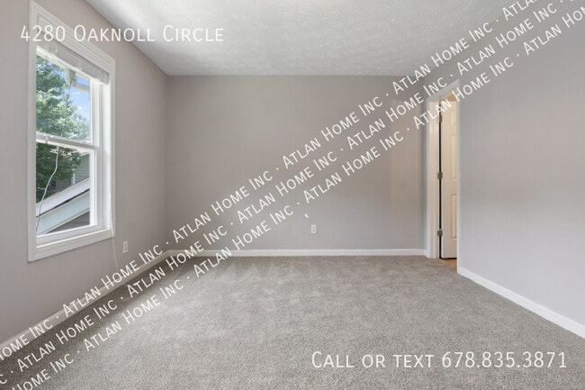 Building Photo - 4280 Oaknoll Cir