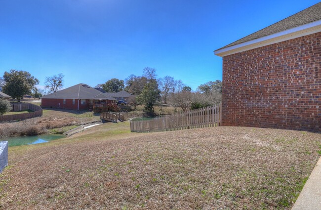 Building Photo - 4 BD/2 BTH in Loxley!