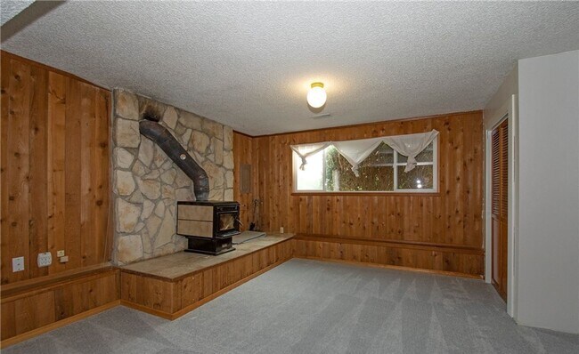 Building Photo - Gig Harbor Home on Oversized Lot