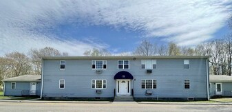 Building Photo - 73 Horse Pond Rd