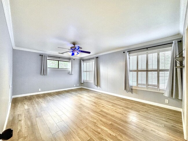 Building Photo - 3 Bed & 2.5 Bath House in Fallbrook, CA / ...