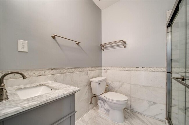 Building Photo - 853 Van Briggle Path NE