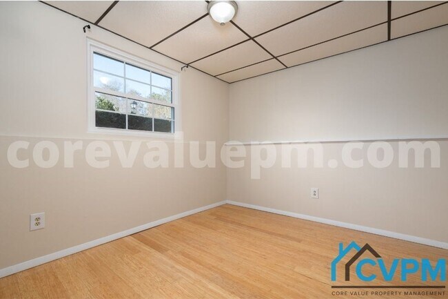 Building Photo - 7717 Baggins Rd