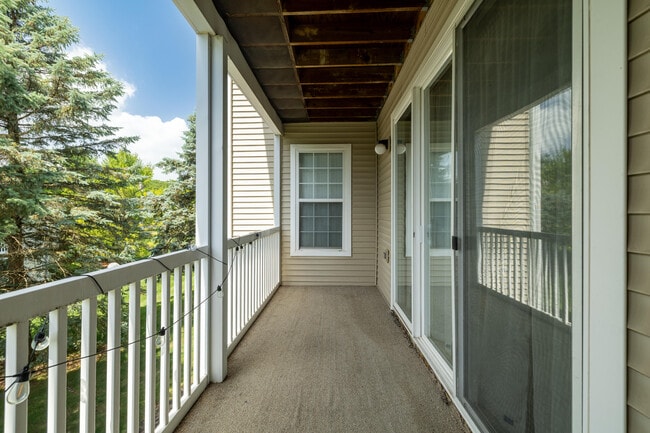 Building Photo - 2906 N Knightsbridge Cir