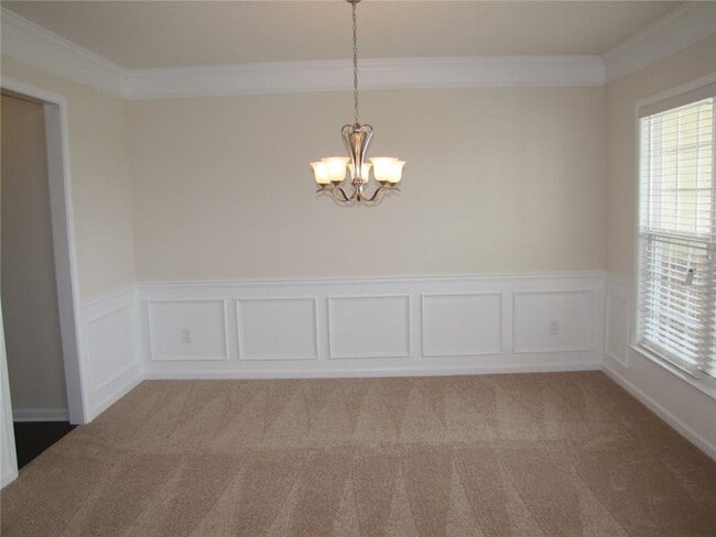 Building Photo - 462 Spring View Dr